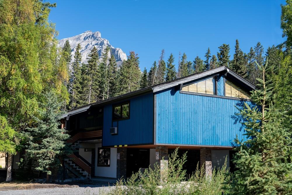The Dorothy Motel Banff Exterior photo